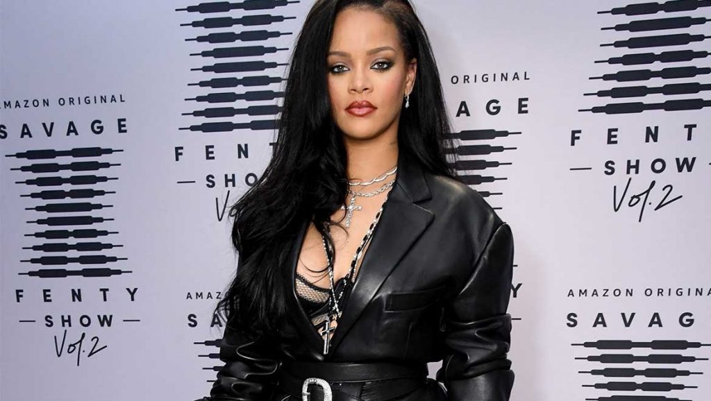Rihanna: Ζήτησε δημόσια συγγνώμη μετά τις αντιδράσεις μουσουλμάνων για τραγούδι στο σόου της