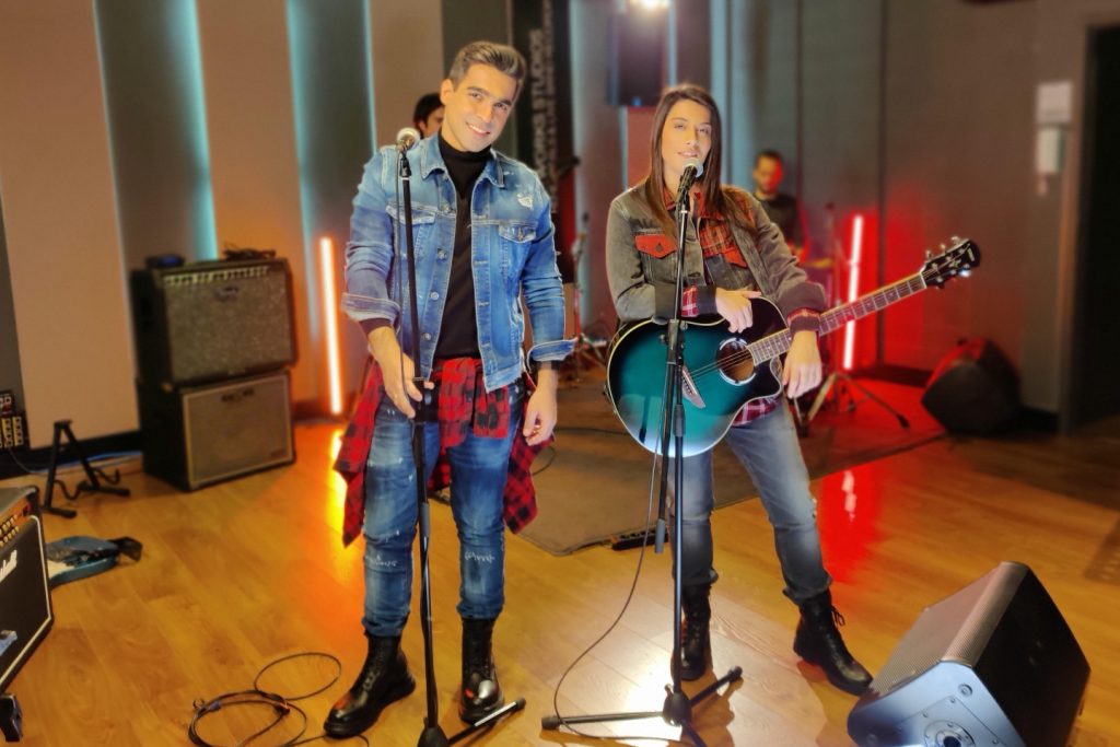 Τζένη Γεωργιάδη feat Βασίλη Δήμα | Λύνουν τη μουσική τους «Απορία» με το νέο τους ντουέτο!