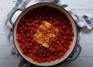 Feta Pasta Challenge: Εσύ δοκίμασες τη viral συνταγή της καραντίνας που σαρώνει το TikTok;