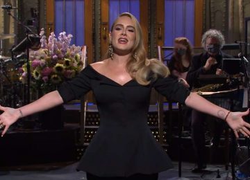 Η Adele ποζάρει για τα εξώφυλλα της Βρετανικής και της Αμερικανικής Vogue