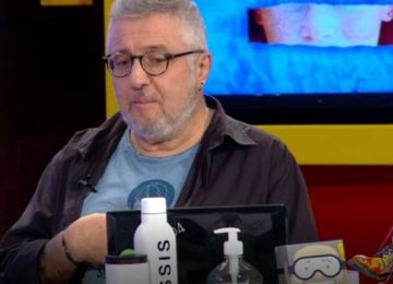 Στάθης Παναγιωτόπουλος: Τραγουδίστρια τον καταγγέλλει για παρενόχληση